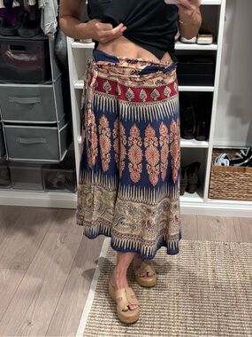 Vintage Boho Printed Midi Wrap Skirt - Navy & Red